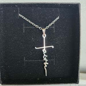 18 inch necklace.Necklace